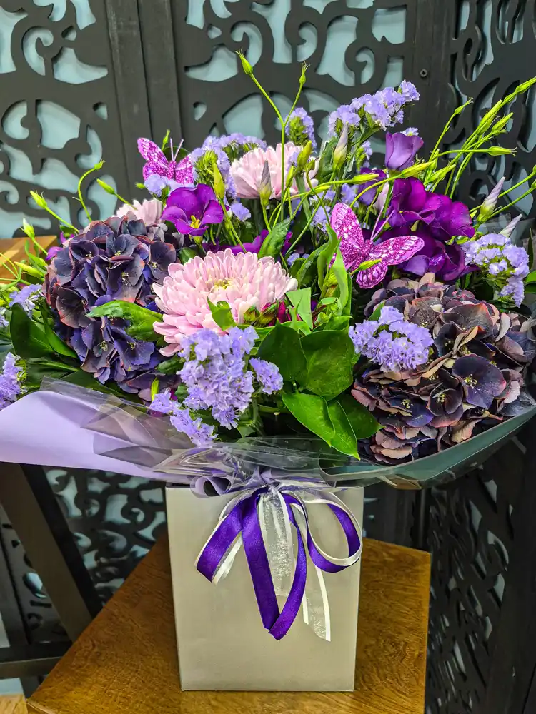 Flower arrangements handtie bouquet Timeless Flowers and Treats Washington Galleries 260119 1