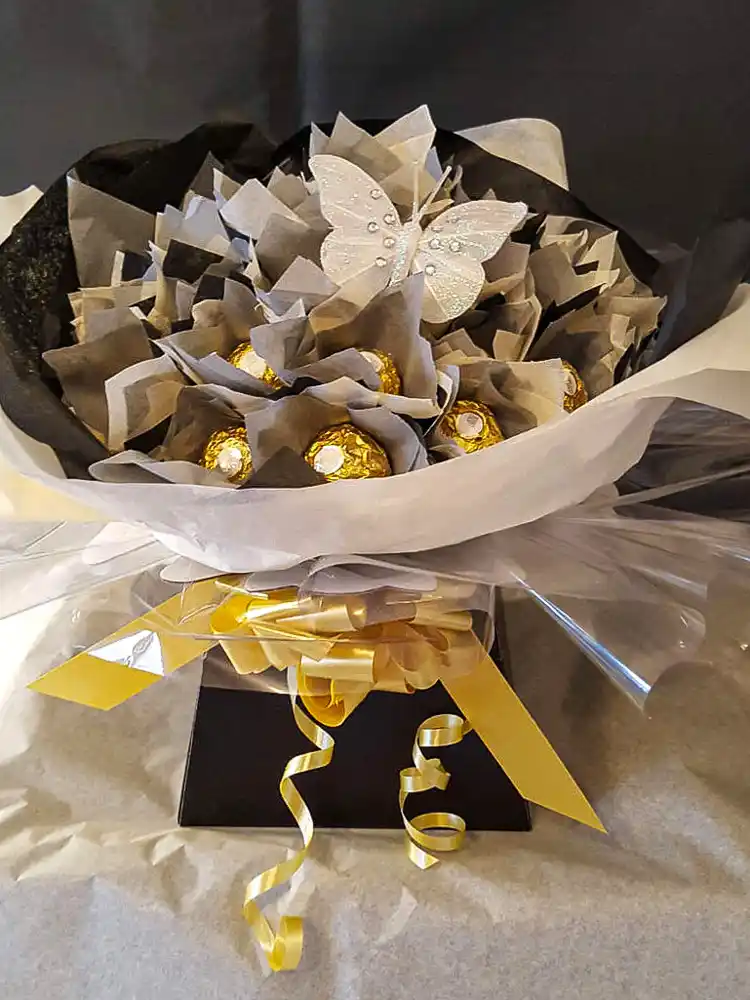 Roche Bq black box grey black cm tissue gold bow wh butterfly